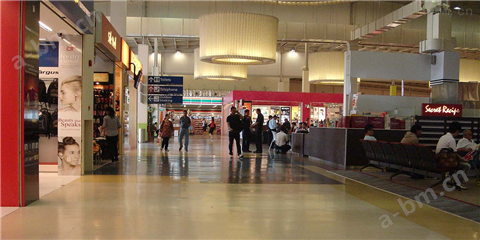 医院，机场用同质透心地板